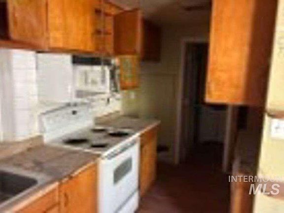 2nd image of 406 9th St