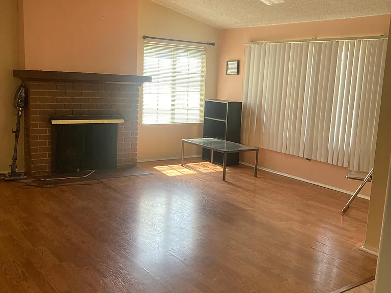 145 E Quincy Ave — Photo 5