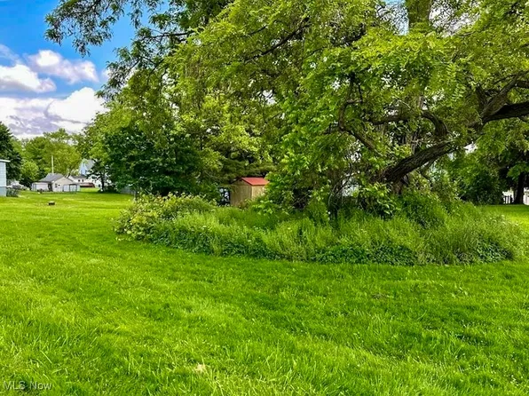 State St, Girard, OH 44420