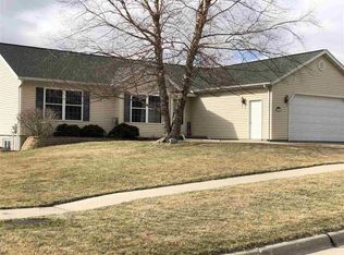 304 Page St, Williamsburg, IA 52361