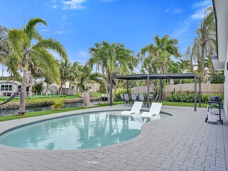 4480 SW 34th Dr — Photo 43