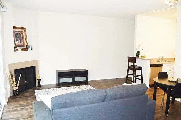 Parc Pointe Apartments — Photo 20