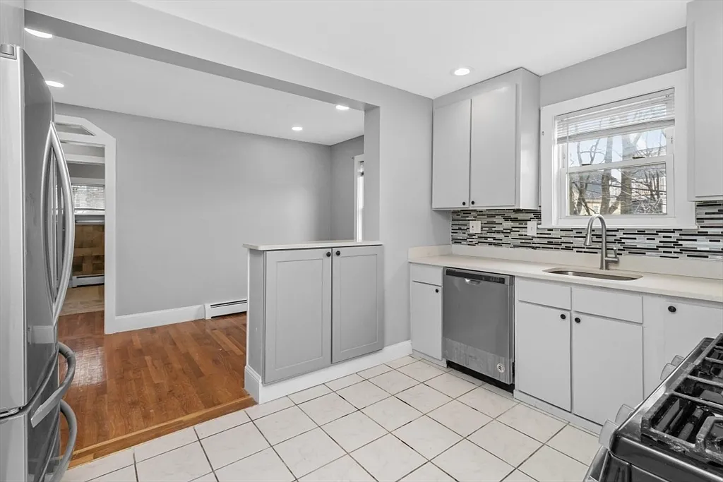 Building Photo - 66R Stanley St #1