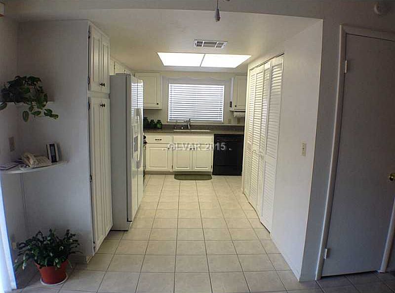 2nd image of 634 N Apollo Ave