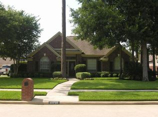 11710 Guernsey Dr, Tomball, TX 77377