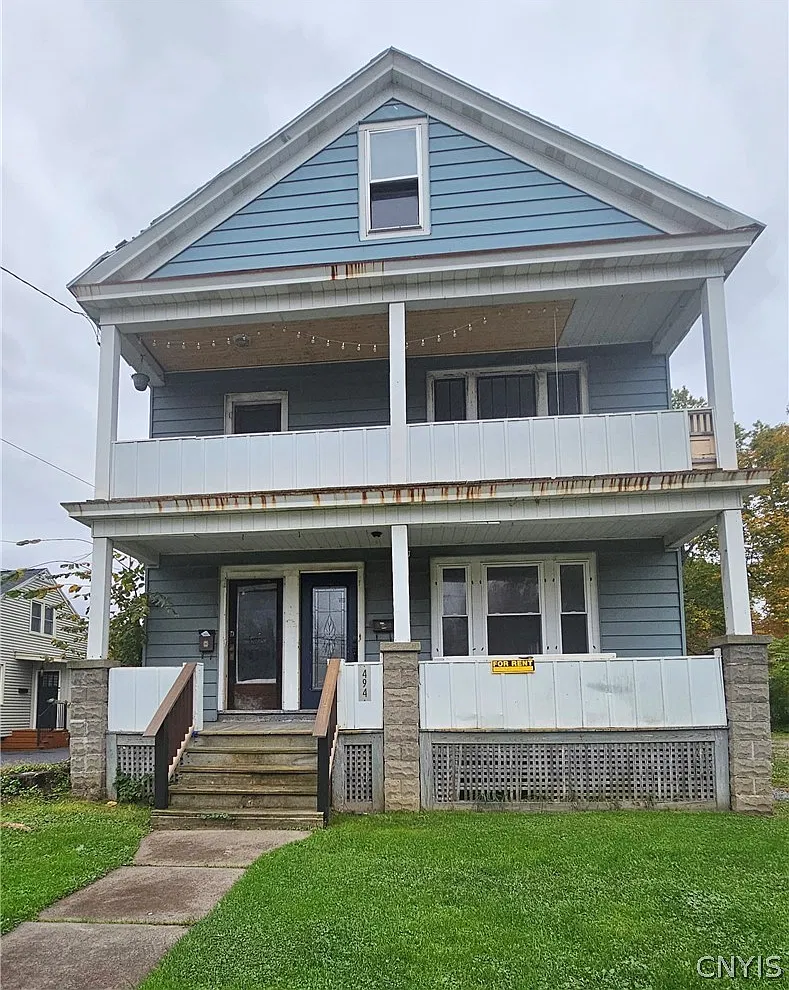 3 bed, 1.0 bath, 4040 sqft, $1,500 — Photo 1