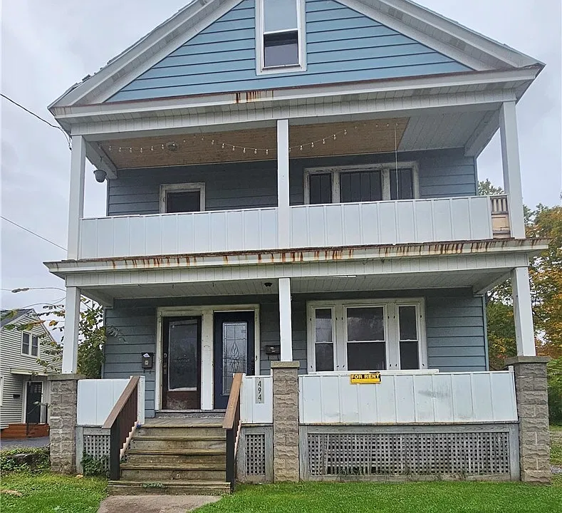 494 Coventry Ave