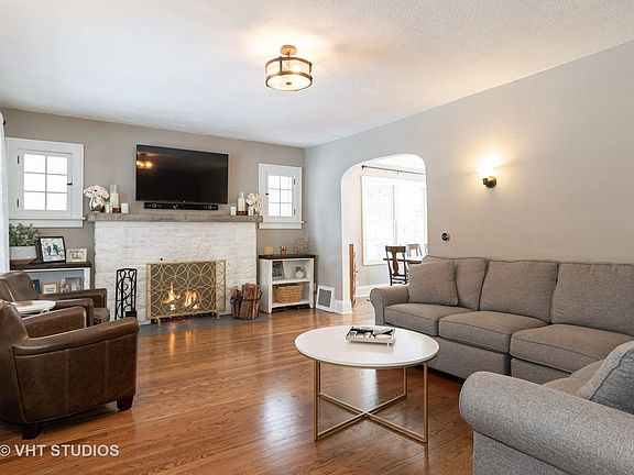 2nd image of 946 Highland Ave