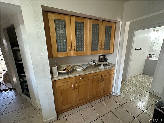 5th image of 1116 W 78th St