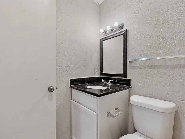 140 Trout St — Photo 34