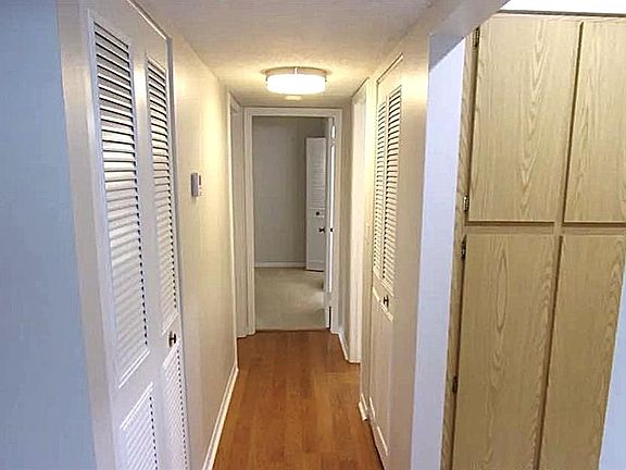 5th image of 1344 Pine Ridge Cir E APT E3