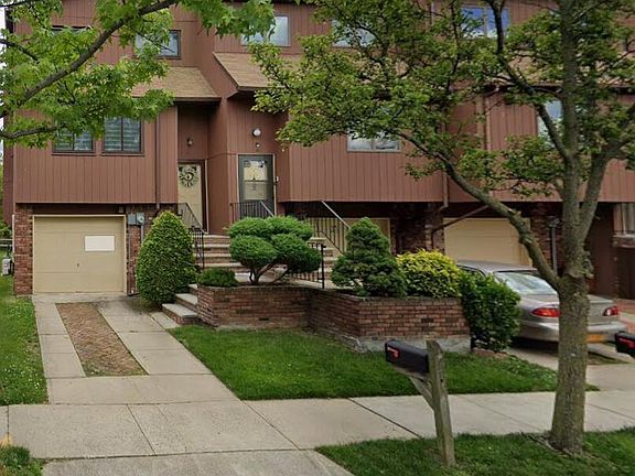 4th image of 65 Stanwich St