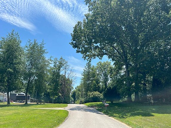 5th image of 235 Riggle Rd