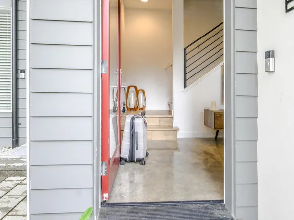 620 10th Ave E #620E, Seattle, WA 98102