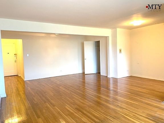 2nd image of 5505 Woodside Ave APT 309