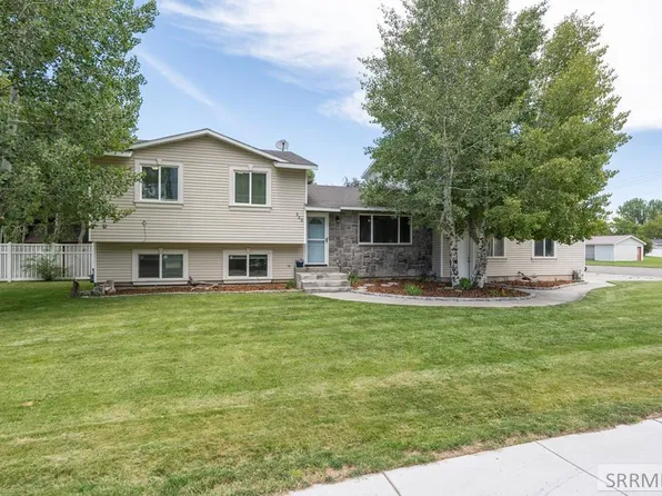 202 W 3 S, Sugar City, ID 83448
