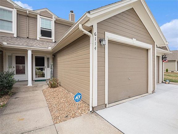 2nd image of 6114 NE Moonstone Dr