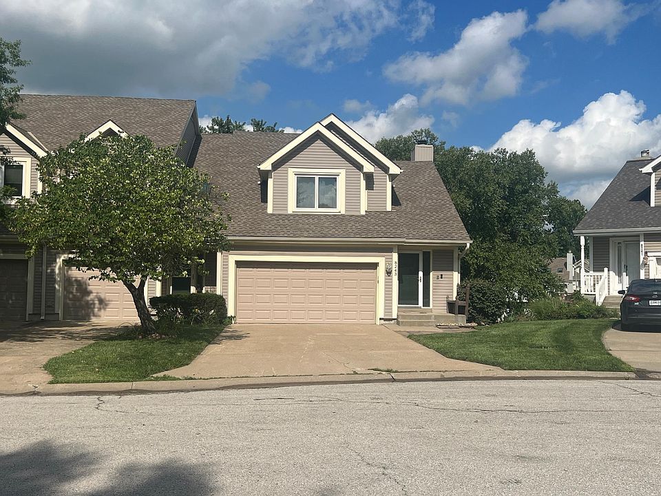 1st image of 8243 NW Barrybrooke Ct