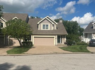 8243 NW Barrybrooke Ct, Kansas City, MO 64151