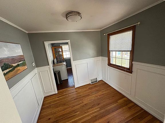 3rd image of 12756 Venness St