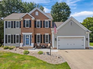 1718 Cornerstone St SW, Hartville, OH 44632
