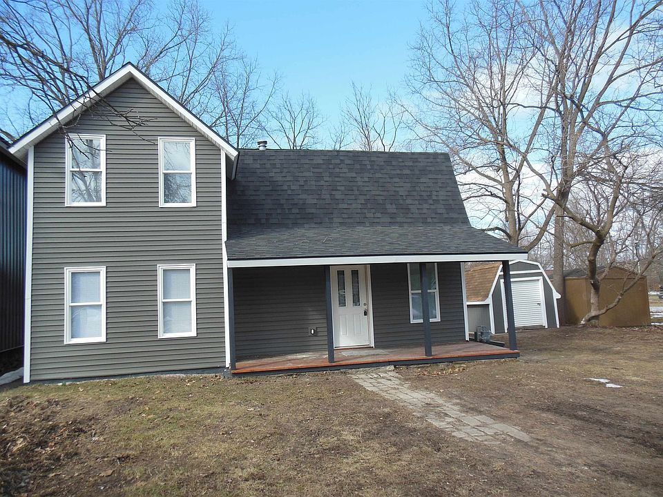 1st image of 265 E Oak St