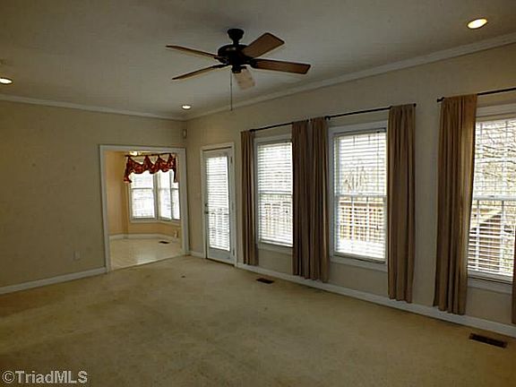 5th image of 208 Bradford Lake Ct