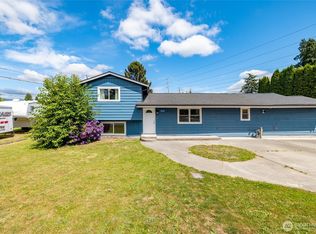 10687 Vista View Dr, Sedro Woolley, WA 98284