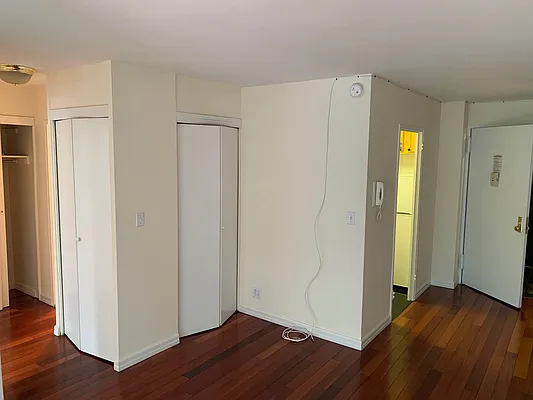 Rented by Olympia House Delaware LP | media 28