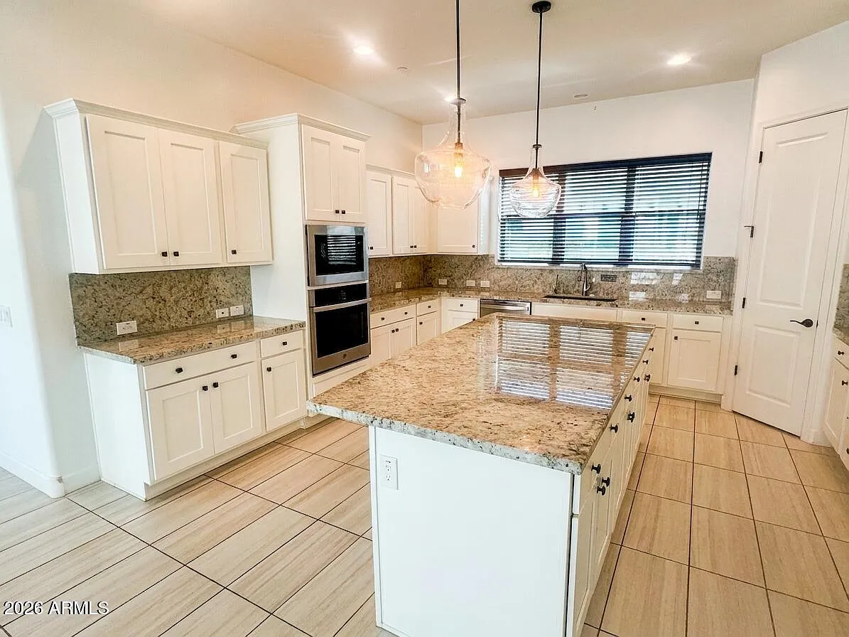 2 bed, 2.0 bath, 1882 sqft, $2,750 — Photo 4