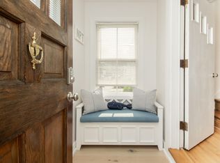 33 Slocum St, Newport, RI 02840