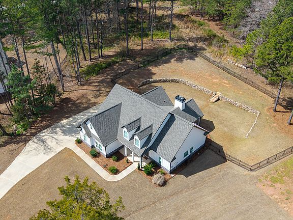 5th image of 105 Capps Ln