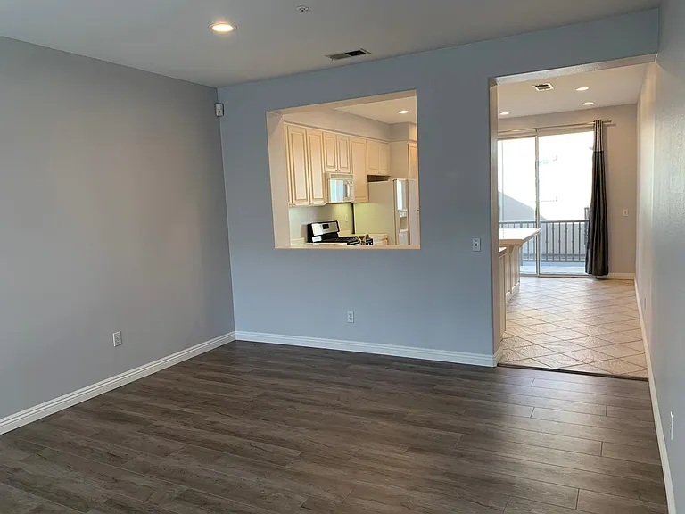 8 Warmspring Ln — Photo 6