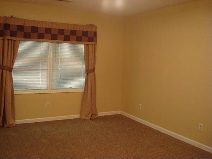 2nd image of 221 Birch Ter
