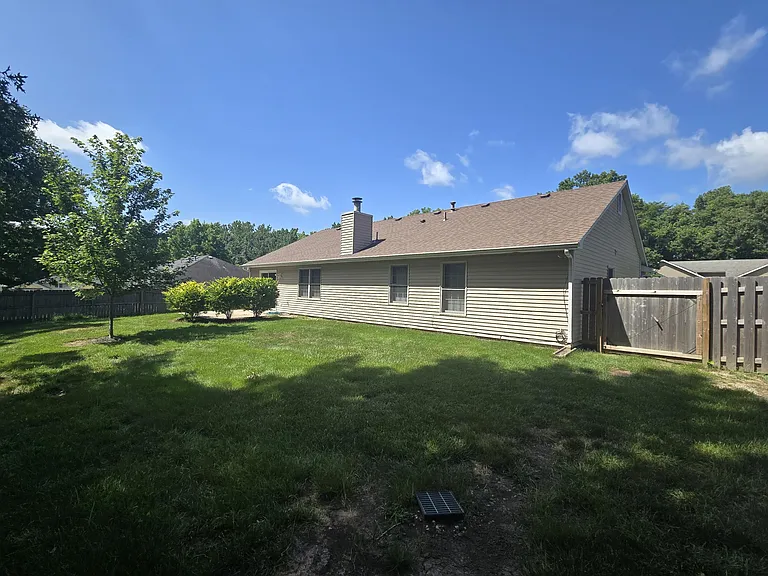 3700 Falmouth Dr — Photo 32
