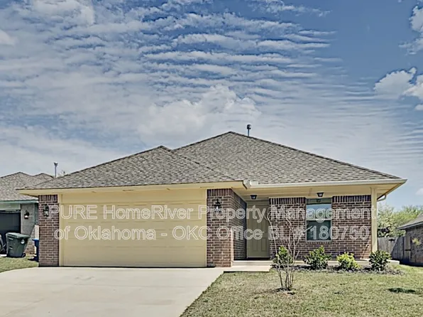 210 Saint Charles Way, Midwest City, OK 73130