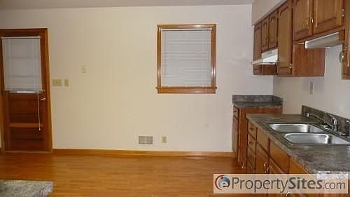 5th image of 5804 Alicante Ln