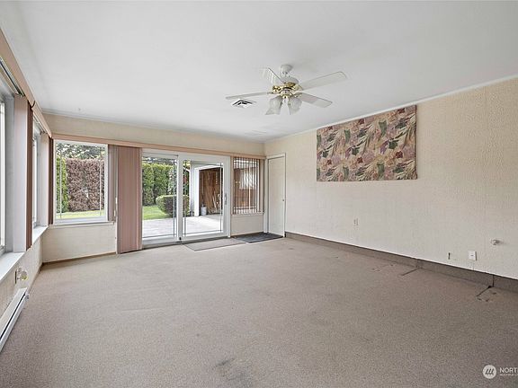 3rd image of 102 Candlewyck Drive W