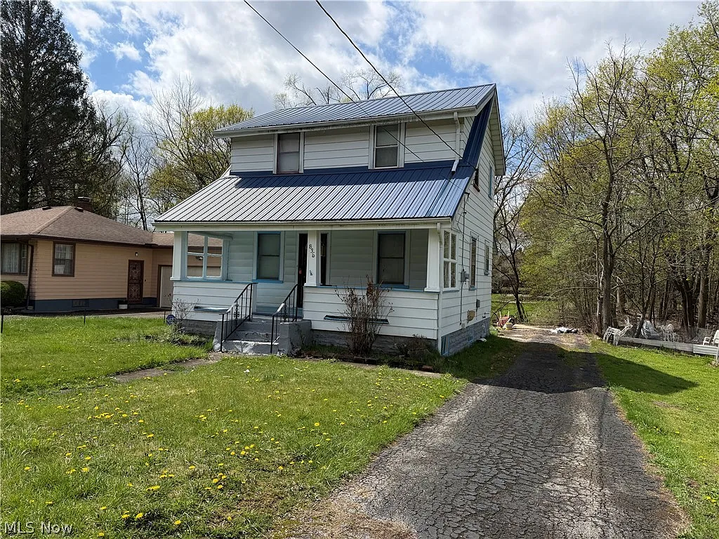 836 Stiles Ave photo 1