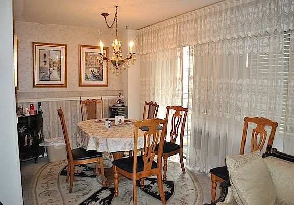 3rd image of 2928 W 5th St #13R