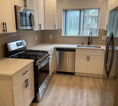 2nd image of 860 S Wooster St APT 101