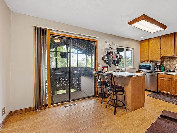 5th image of 6818 Brentwood Dr NE