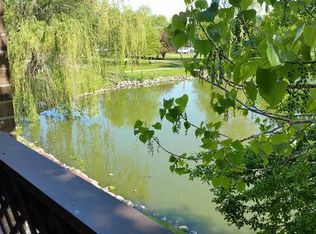 105 Kenneth Cir, Elgin, IL 60120