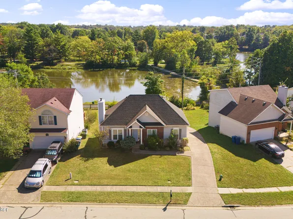 227 Washington Cir, La Grange, KY 40031