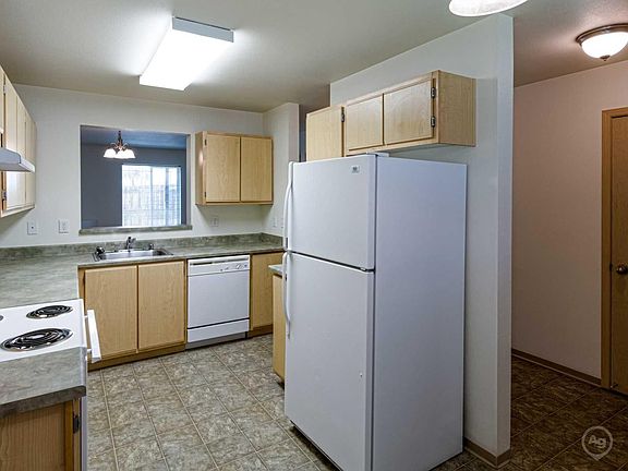 2nd image of 4909 E Upriver Dr #10