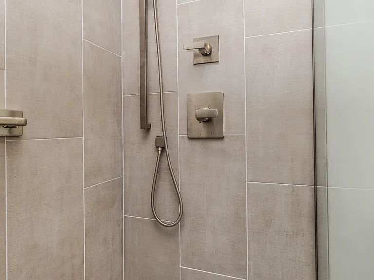 33 W Ontario St #31D — Photo 42