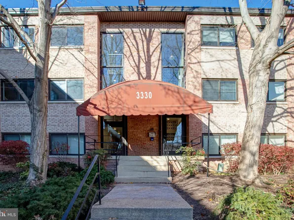 3330 S 28th St APT 204, Alexandria, VA 22302