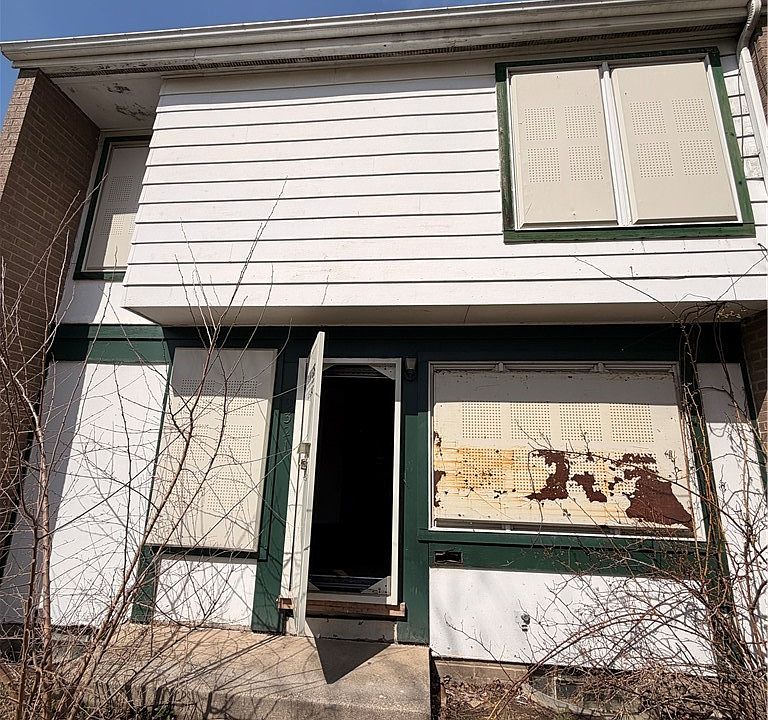 1st image of 9321 Manor Ave