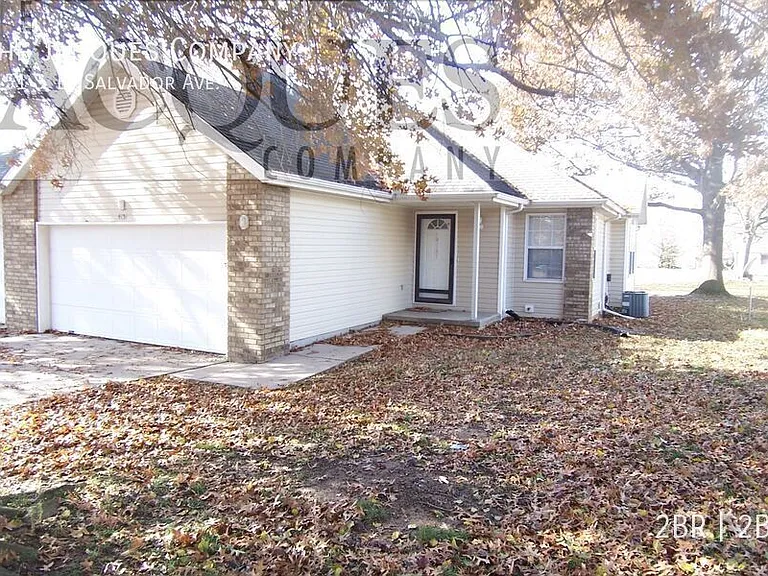 4151 S El Salvador Ave — Photo 1