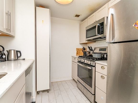 4th image of 15 N Beacon St #516